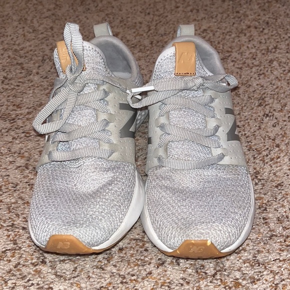 New Balance running sneakers - Picture 2 of 3